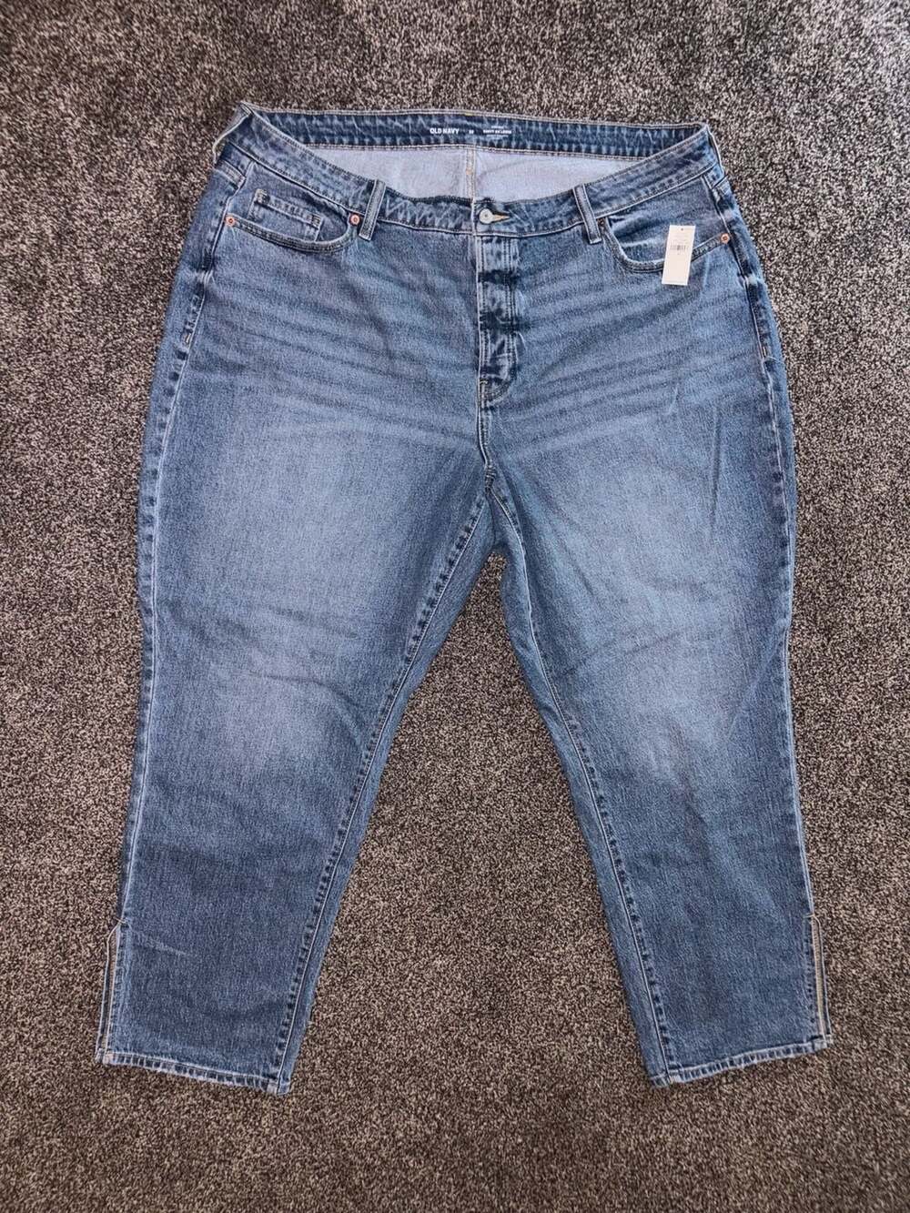 Old Navy Extra High-Waisted Button-Fly Sky-Hi Straight Non-Stretch Cropped Jeans